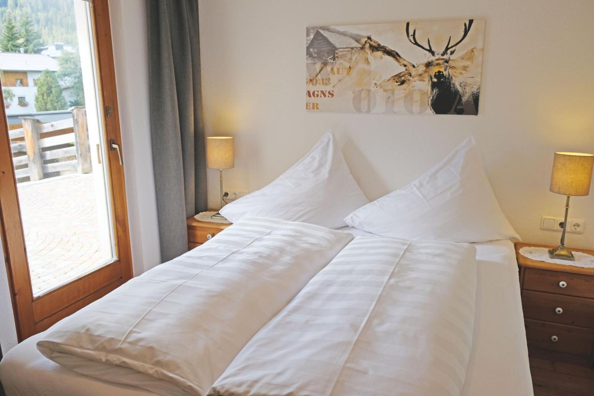 Hotel Garni Hubertushof Fiss Quarto foto